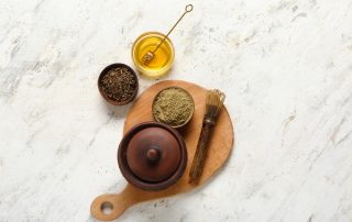Hojicha tea powder with honey